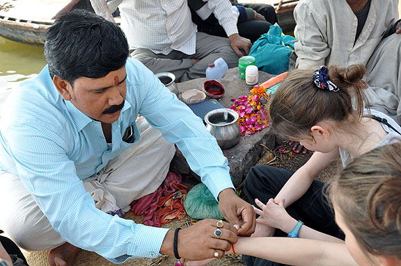 Inde 245