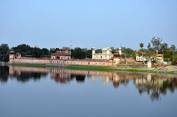Inde 977